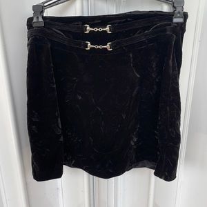 Little velvet black mini skirt